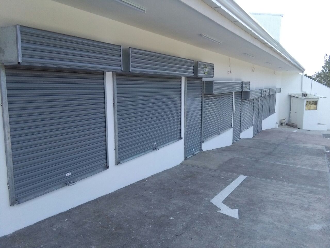 Cortinas Metálicas Comerciales 3